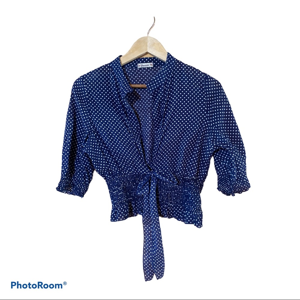 Navy Polkadot Forever 21 Womenโs Size Medium Shirred Top